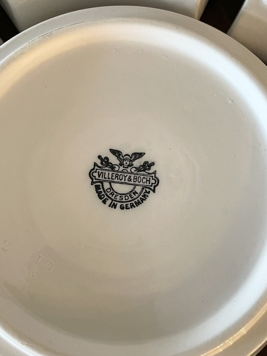 Vintage Villeroy & Boch Blue Onion Pattern 8 Piece Lazy
