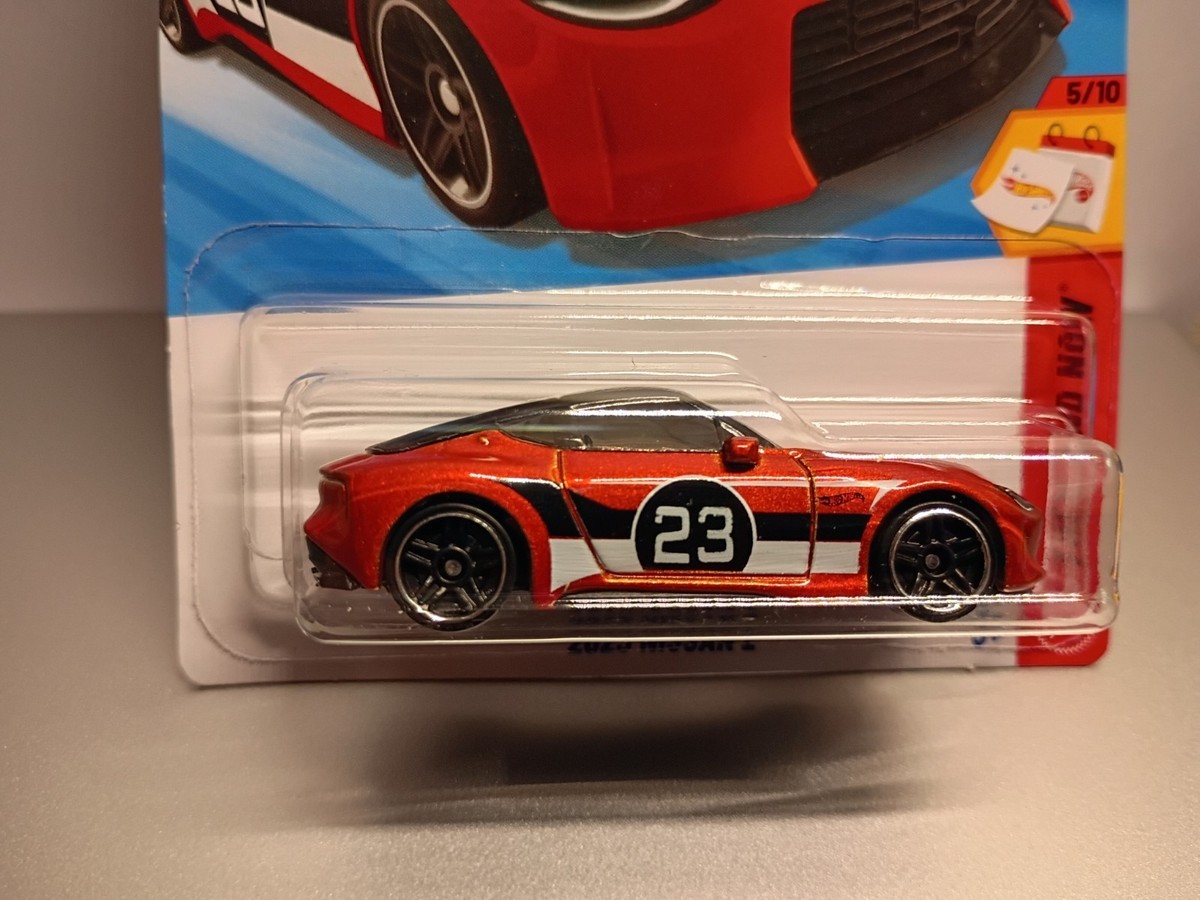 Hot Wheels 2023 Nissan Z Diecast 1:64 Scale Then And Now Series #6