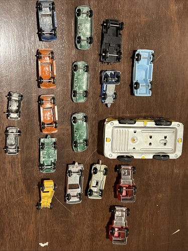VINTAGE 18 Toy Car Lot “TOOTSIE TOY” “FRICTION JAPAN TIN TOY” “BARCLAY” “REMCO” - Picture 5 of 12