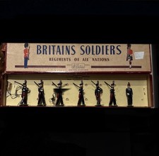 Britains: Set 1437 - Carabinieri. Pre War c1930s.