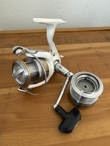 Daiwa MegaForce Reel 2500A 3000A 4000A vismolen, draaibaar, reserverol, maat: 5500