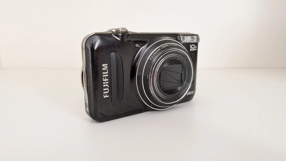 Fujifilm FinePix T200 14.0MP Digital Camera, Black - Tested, photo 1 of 5