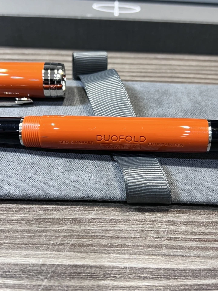 Parker Duofold Centennial (Big Red) Orange PT Fountain Pen - Image 4 of 4