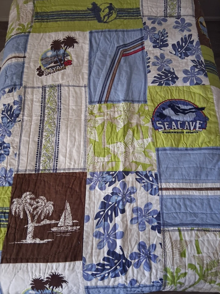 Conjunto de colcha de retalhos Pottery Barn infantil ilha surf praia tamanho duplo 70x84 - Imagem 2 de 4