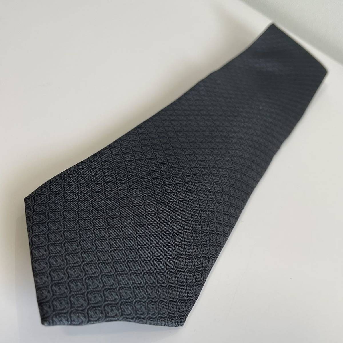 GUCCI Black Gray Interlocking GG Pattern Tie - image 2