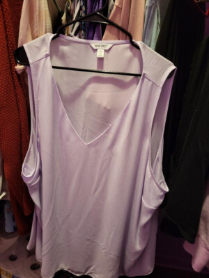womens 9 west lavendar tank top v neck