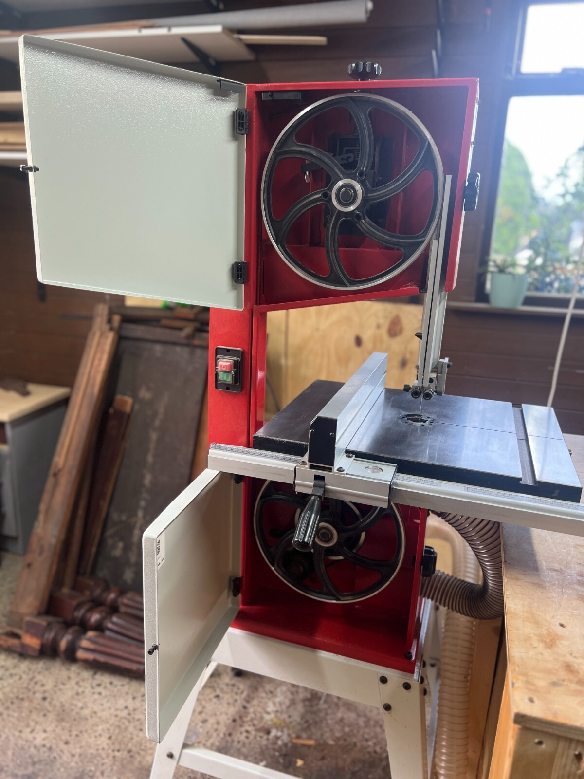 Axminster Bandsaw AW2305B Cast Iron top Used with spare blades eBay