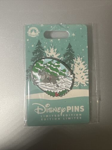 Disney's Frozen Sven and Olaf Christmas Metallic Pin, Limited Edition - Picture 1 of 5