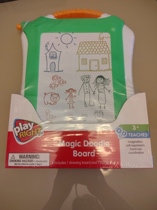 Magic Doodle Board By Play Right Magnetic Drawing Board (Green)  Ages 3+. NIB.