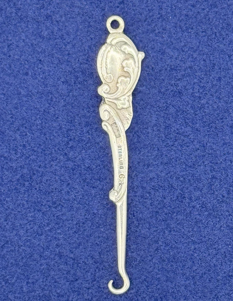 Gorham Plata Esterlina Chatelaine Victoriano Rosa Ópera Guante Botón Gancho Foto 2 de 2