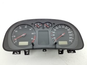 Volkswagen GOLF IV 1997-2003 Tacho Tachometer Kombiinstrument 1J0920805B