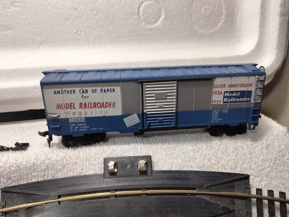 HO Scale Mantua Tyco Illinois Central # 5628 & 7 Car Custom Set - 38 Pieces - Image 4 of 4