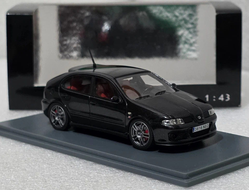Seat Leon Cupra R MKI 2003 Black 1:43 Neo NEO43816 EXTREMELY RARE!! - Image 3 of 4