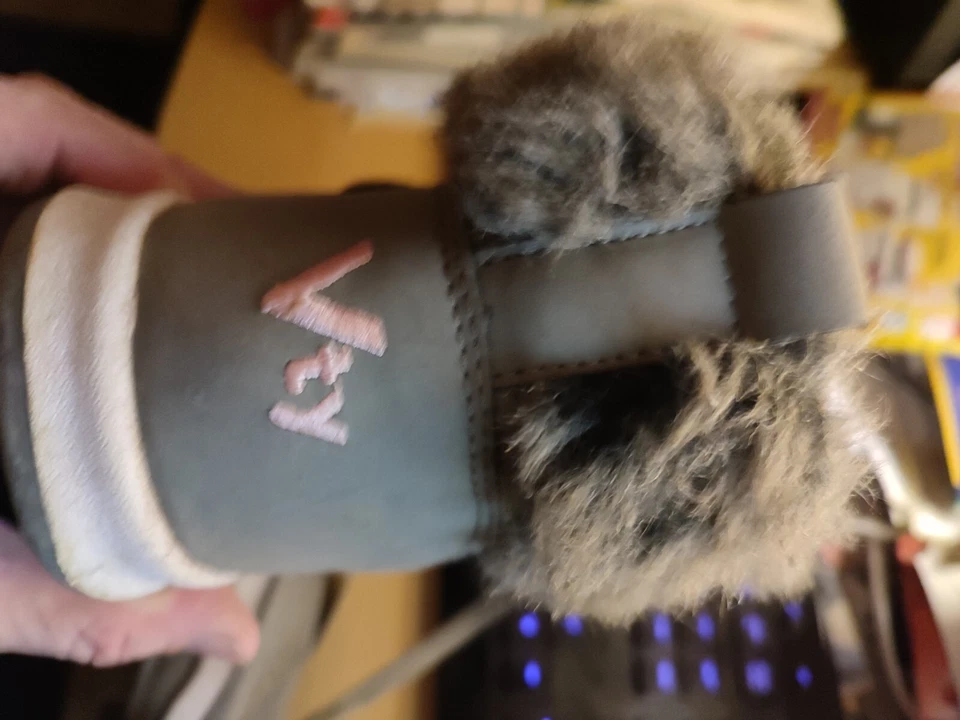 Getragene VTY Sneaker - Bild 4 von 4