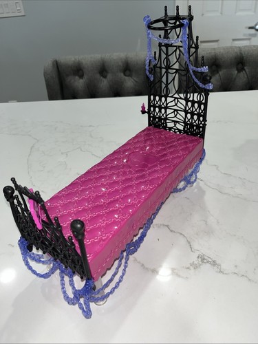 Monster High Spectra Vondergeist Dead Tired Floating Bed - Picture 2 of 6