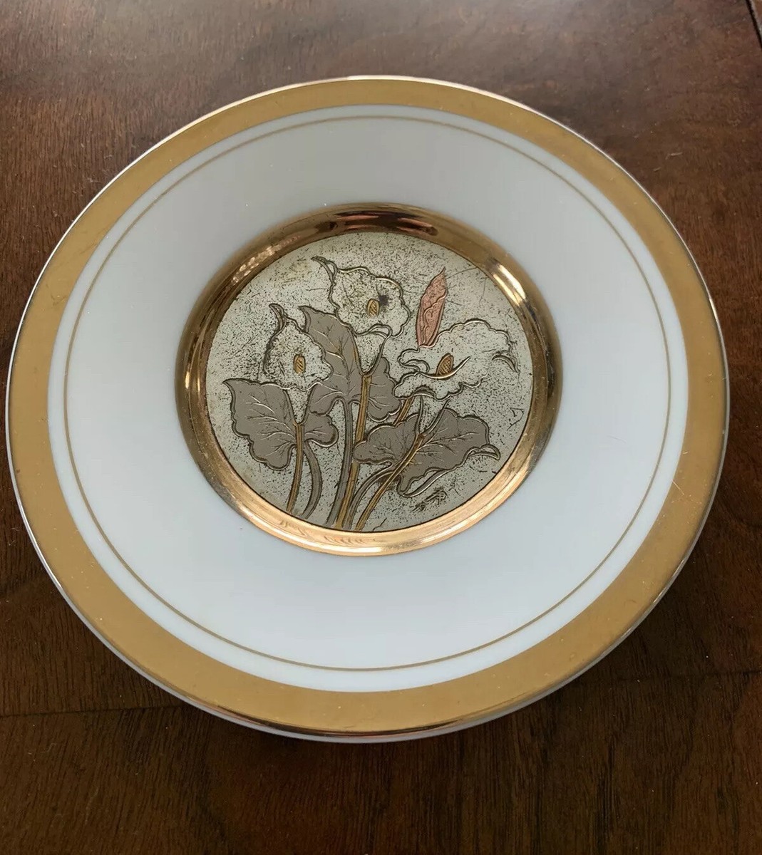 VINTAGE ART OF CHOKIN 24K GOLD EDGED 6” PLATE WITH FLOWER
