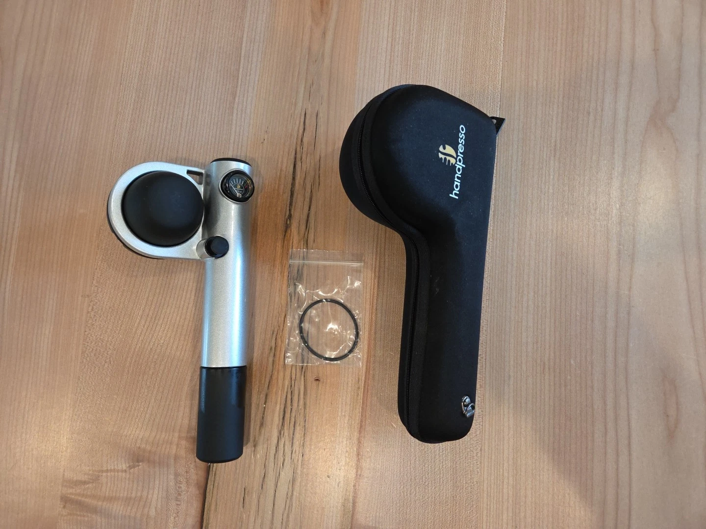 HandPresso 16-Bar Portable Handheld Espresso Coffee Maker - Silver & Black
Opens in a new window or