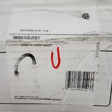 USED Delta Trinsic Pro Pre-Rinse Pull-Down Kitchen Faucet | 9659-KS-DST