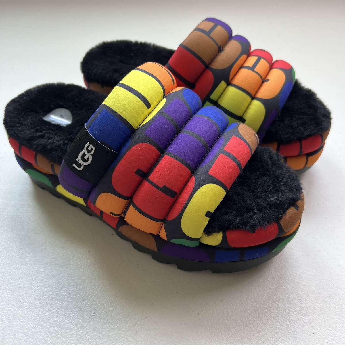 ✨新品　UGG W PRIDE SLIDE Pride Logo Ugg NWOB Logo Pride Maxi Slide Multicolor Rainbow Slip On SZ