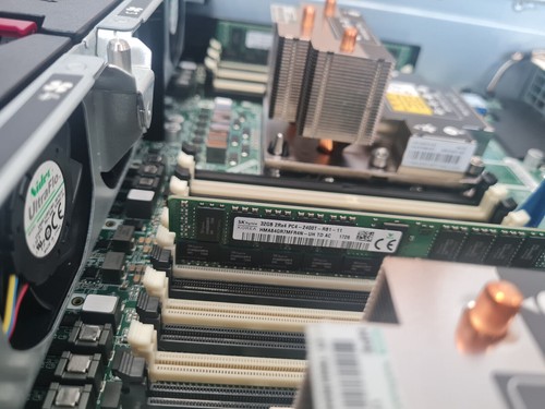 SPEC - HPE DL380 Gen10 2x Gold 6140 18Core 2,3GHz 768GB RAM 16SFF NVMe 2x PSU - Photo 6/6