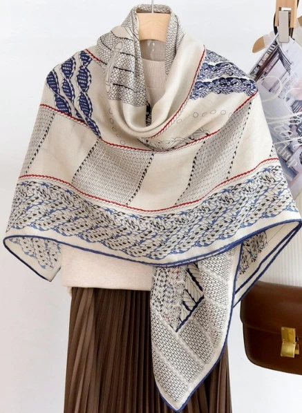 Mantón bufanda estampado geométrico blanco 70% cachemir 30% seda 53 Foto 3 de 4