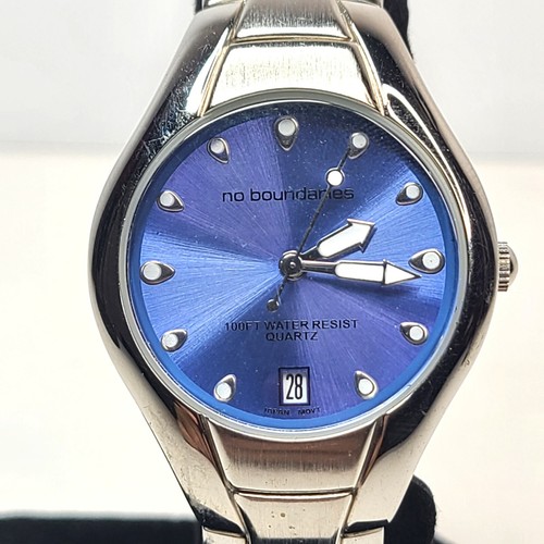 NO BOUNDARIES Ladies Watch Blue Dial Stainless Steel Silver Water Resist 100 ft - Picture 2 of 5