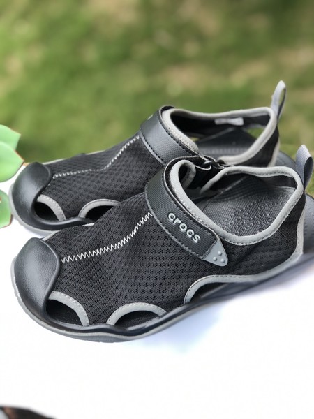 Crocs Mens Iconic Comfort Swiftwater Mesh Deck 205289 Black Sandal sz 7 - couponmars.com