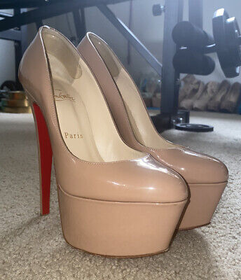 Christian Louboutin Beige Patent Leather Victoria Platform Christian Louboutin Beige Patent Leather Victoria Platform