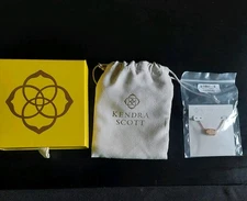 Kendra Scott Elisa. Pendant Rose Gold Necklace Iridscent Drusy