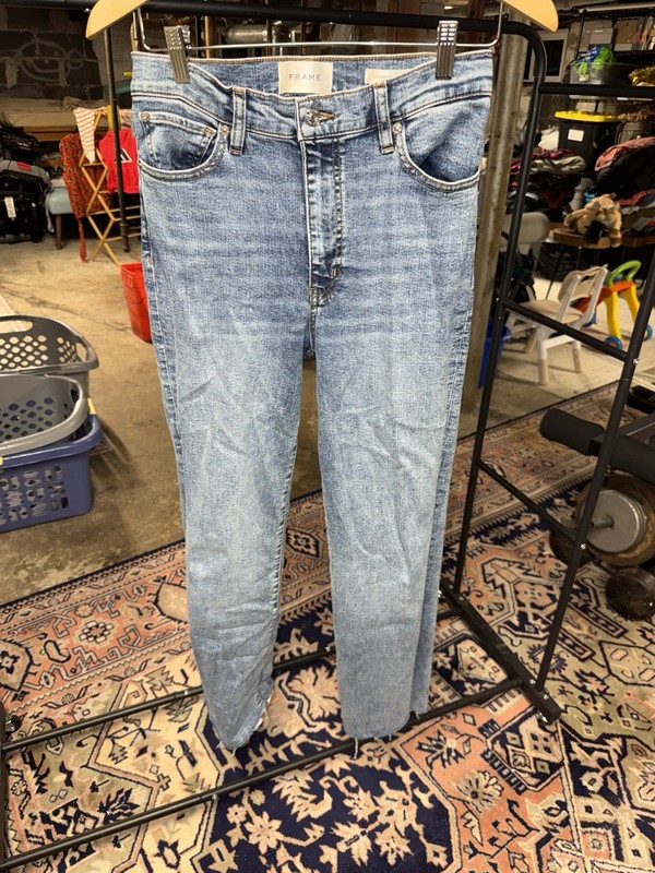 Frame Denim Jeans W’s Le Sleek Straight Size 27 Med/Light Wash Raw Hem