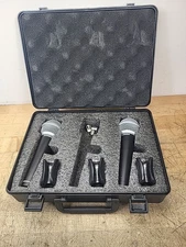 2 Samson R21 Dynamic Microphones With Case