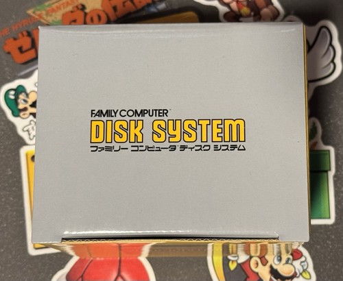 Nintendo Museum Kyoto Mug Famicom Disk System NUOVO Giappone importazione venditore USA - Foto 2 di 10