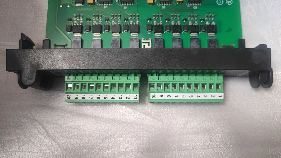 MOTOROLA FCN6046A_A8 16 Digital Output Open Collector Module Professional MOSCAD - Photo 2/4