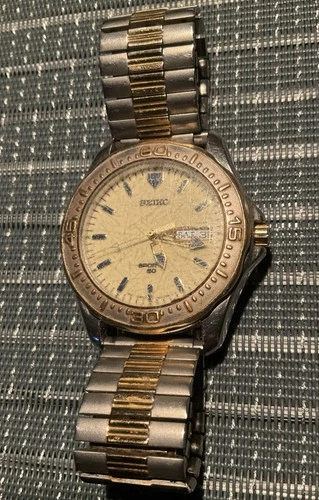 Vintage SEIKO Diver SPORTS 50 7N43-8B20 Men’s Watch LUMINOUS Dial Quartz- WORKS