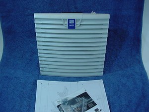 Rittal Lüfter mit Filter Dauerbetrieb z.B. Serverschrank oder Schaltschrank 115v