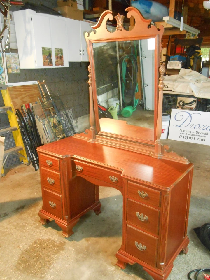  红木古董镜梳妆台。 — 第 2/4 张图片