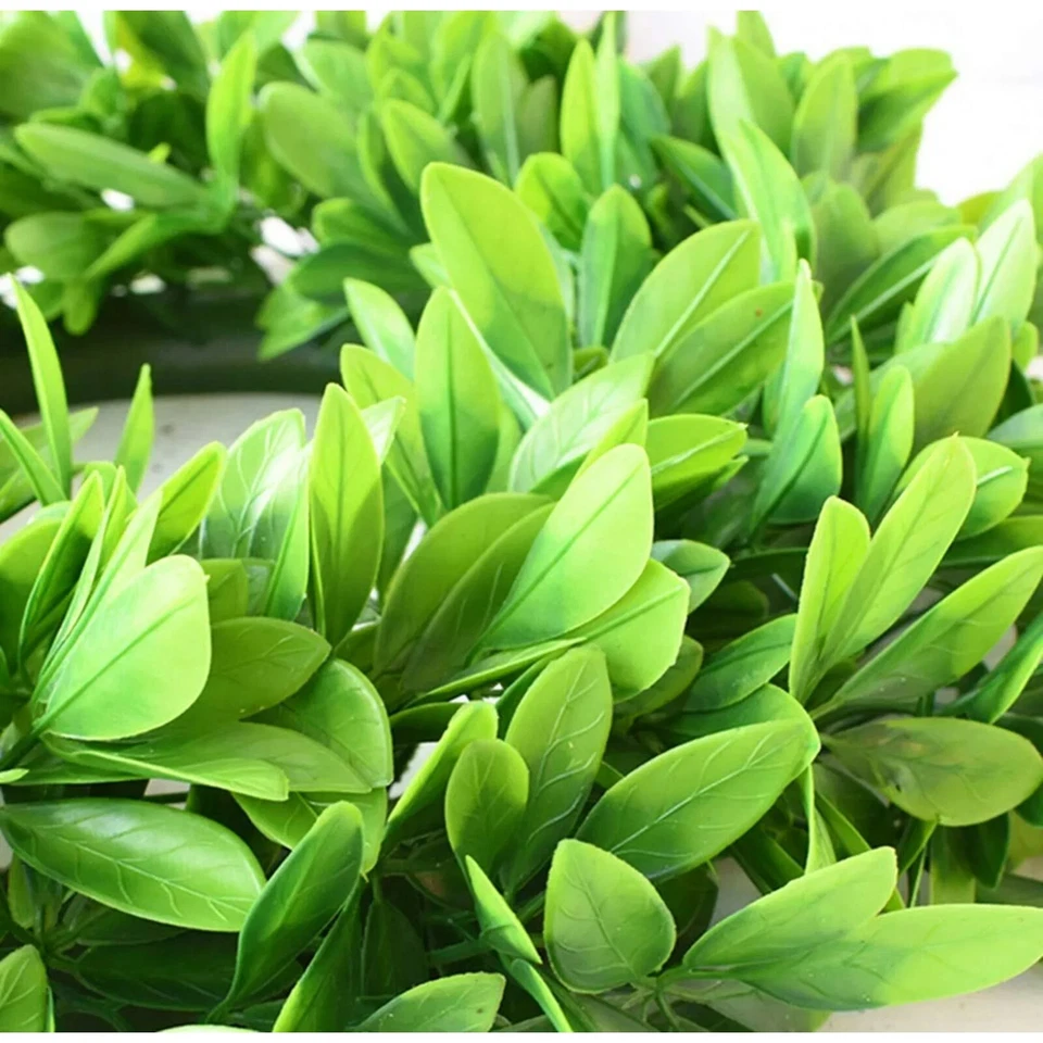 Corona de hojas verdes artificiales de 17", corona de boj artificial Foto 2 de 4