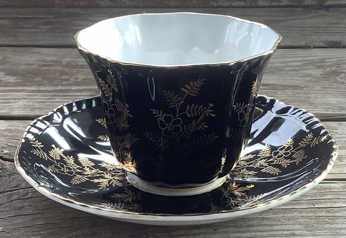 Gorgeous Royal Grafton Black & Gold Fine Bone China Tea Cup & Saucer England - Picture 2 of 8