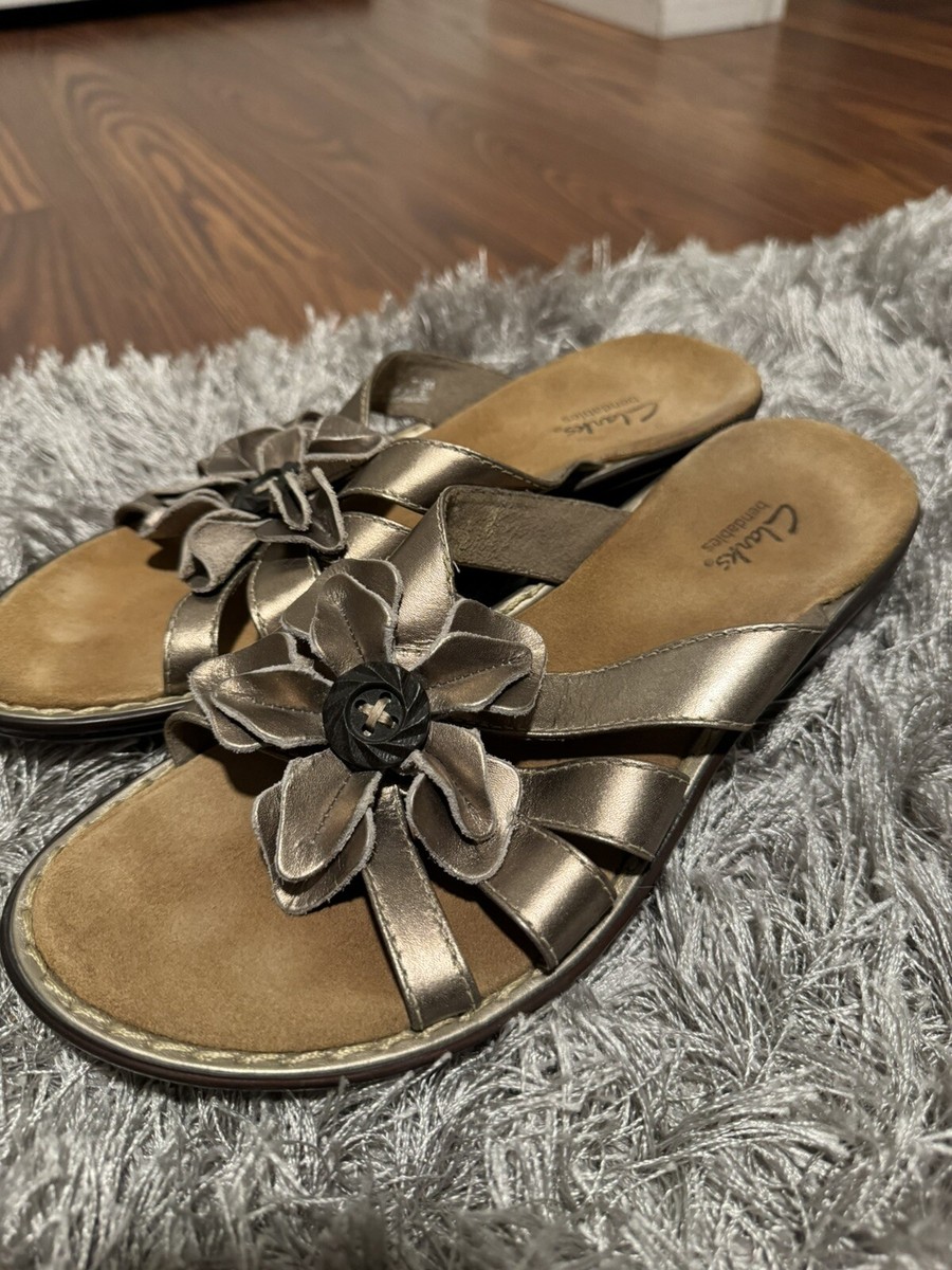 Clarks Bendables Lena Admire Leather Slides with Flowers Pewter Women's Size 7.5 View 3