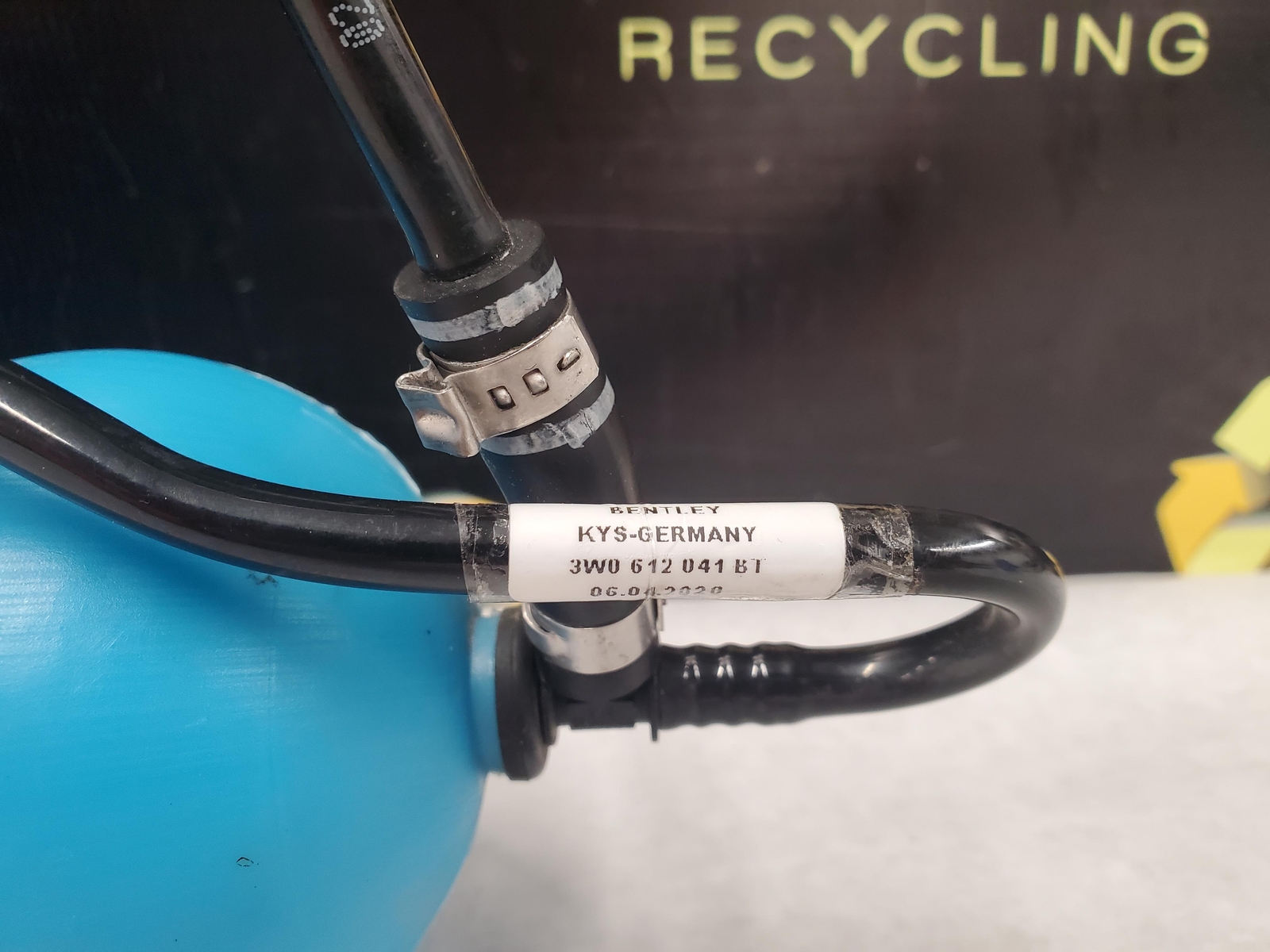 2007 Bentley Flying Spur Brake Booster Vaccum Air Pump Assembly OEM BENTLEY 07