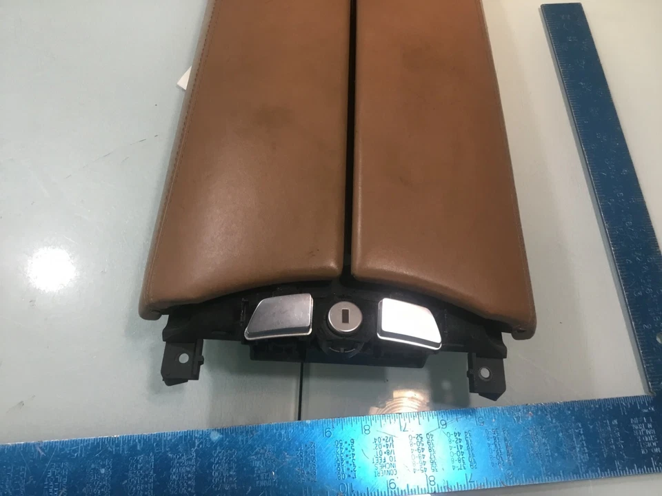 09-15 2012 BMW 750i AT AWD Front Center Console Arm Rest Lid E P - Image 2 of 4