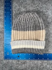 Old Navy Beanie Toque Adult One Size Gray Beige Knit Acrylic Polyester Blend Ski