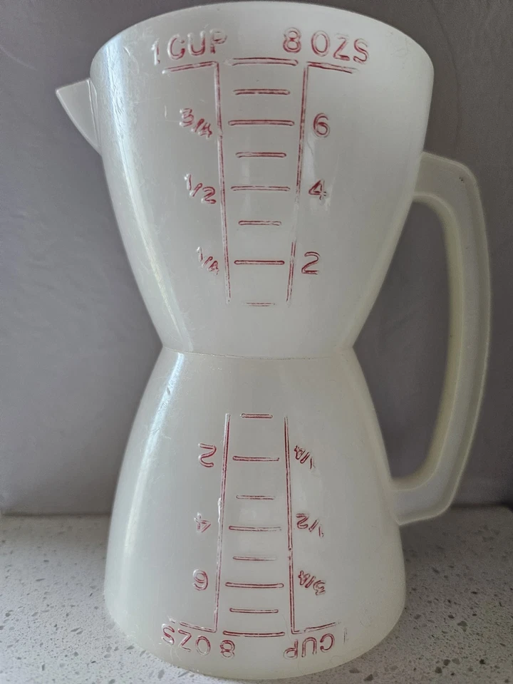 Used Vintage Tupperware Dual-Sided Measuring Cup- Because Normal Cups Are Boring - Image 3 of 4