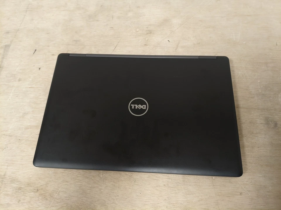 Dell Latitude 5580 i5-7200U 8GB RAM 256GB SSD 15.6" FHD Windows 11 - Image 3 of 4