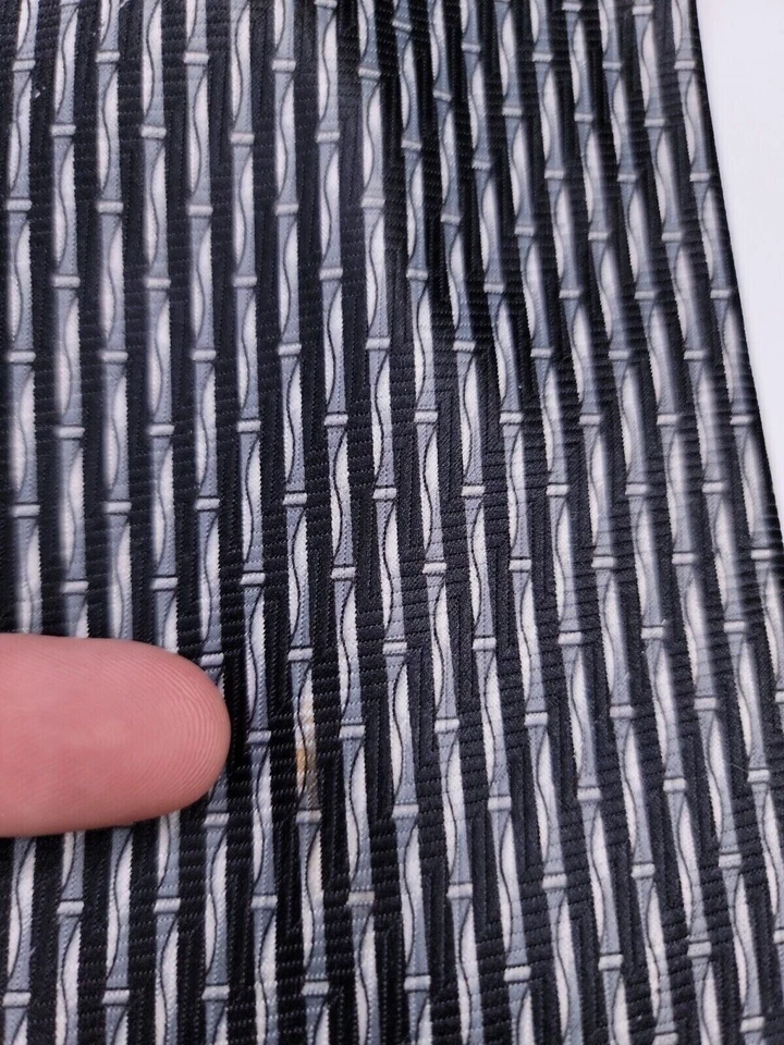 Corbata formal para hombre Romario Manzini 57"Lx3,75"W negra/gris Foto 3 de 4