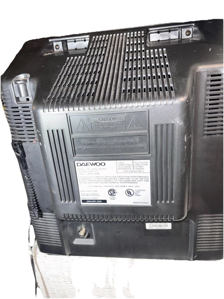 DAEWOO DVQ-13H1FC 14" CRT TV/VCR/VHS Recorder Combo Retro Gaming 2003 - Image 3 of 4