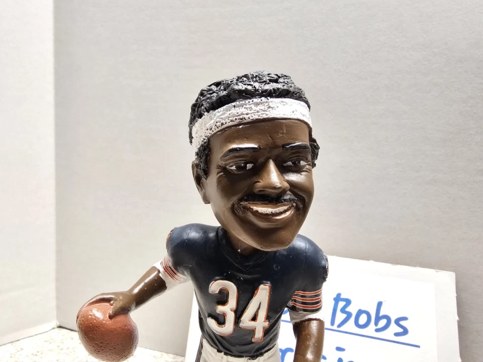 Walter Payton Chicago Bears NFL SGA 2019 100 Years Of Bears качающаяся голова новая в коробке - Изображение 2 из 4