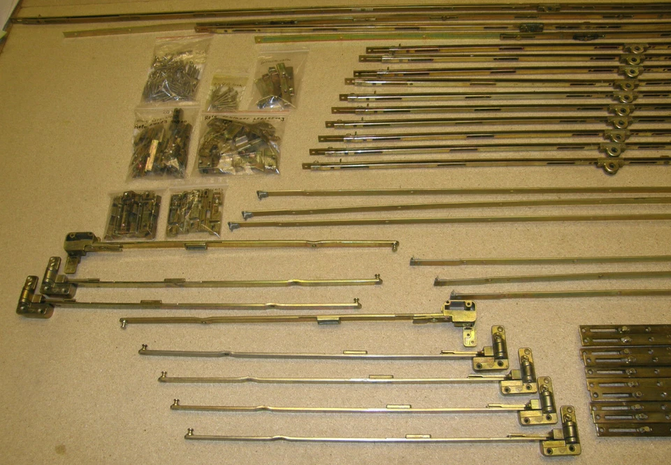 Roto Beschläge für Holzfenster als Ersatzteile aus OKAL Haus 1979 (A11)