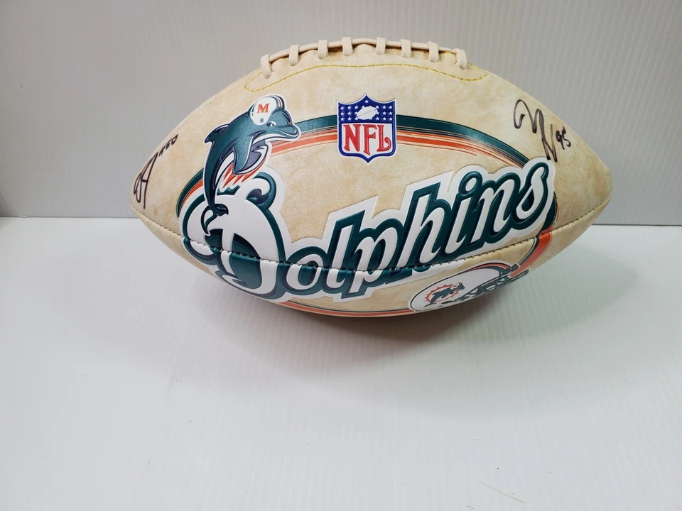 Miami Dolphins NFL  Limited Edition Jay Fiedler & 6  Autographed  Football - Imagem 3 de 4