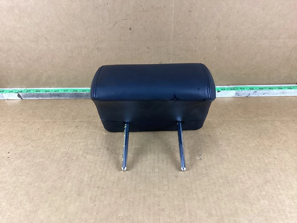 2013-2016 Kia Cadenza Head Rest 887003R520GXT OEM - Image 2 of 4